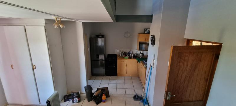 To Let 1 Bedroom Property for Rent in Kannoniers Park North West